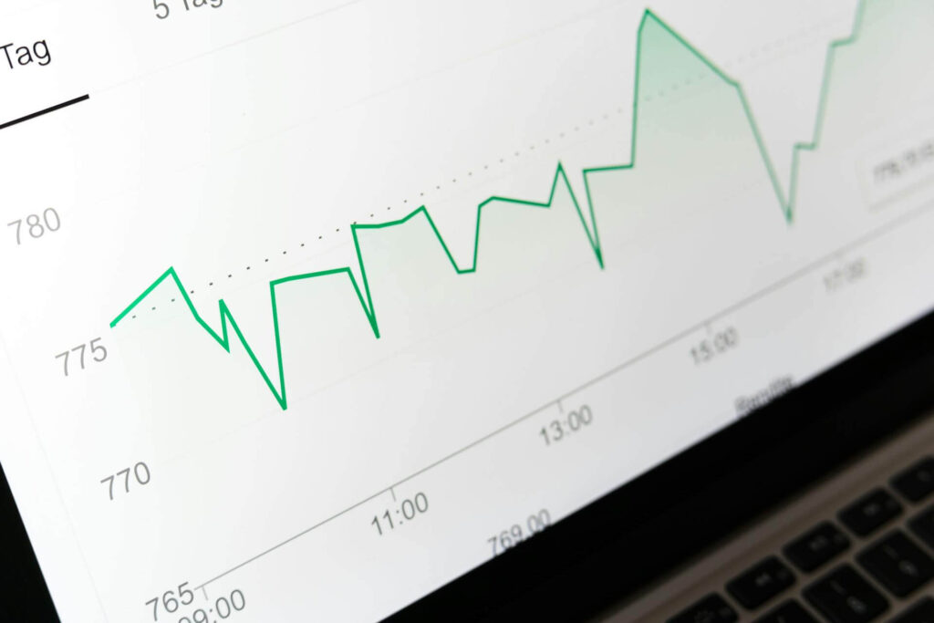 verkkosivujen analytiikkadata ja hakukonenäkyvyyden seuranta