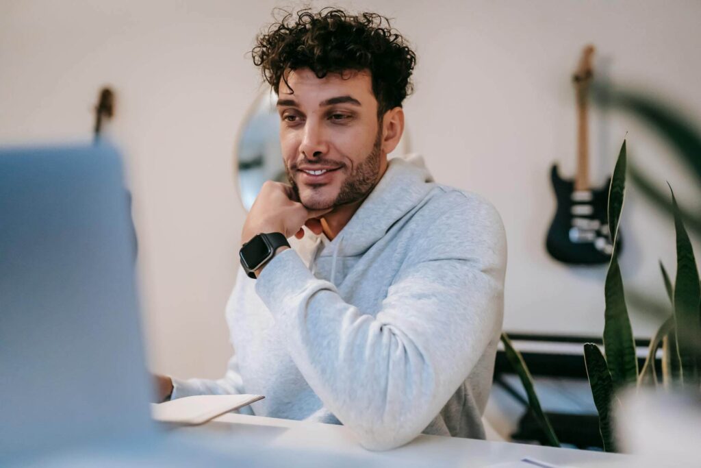 Freelancer suunnittelee markkinointia